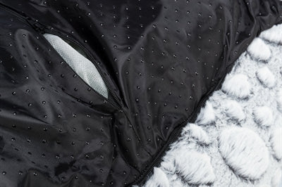 Product image of:TRIXIE HONDENMAND MILA HOEKIG PLUCHE WIT / GRIJS