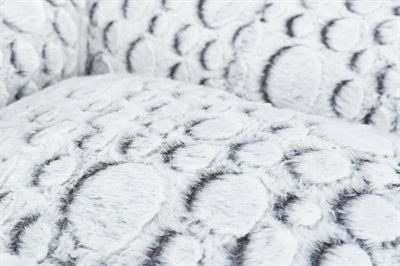 Product image of:TRIXIE HONDENMAND MILA HOEKIG PLUCHE WIT / GRIJS